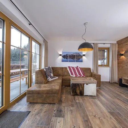 Chalet By The Skiing Area In Neukirchen With Sauna Neukirchen am Großvenediger Exterior photo